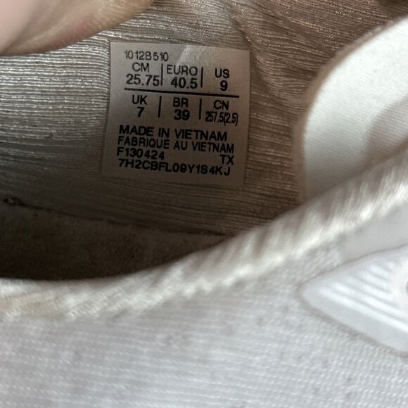 Asics Novablast 4 Women's Size 9 Running Shoes Gray Purple Cushioned Sneakers - Picture 9 of 9